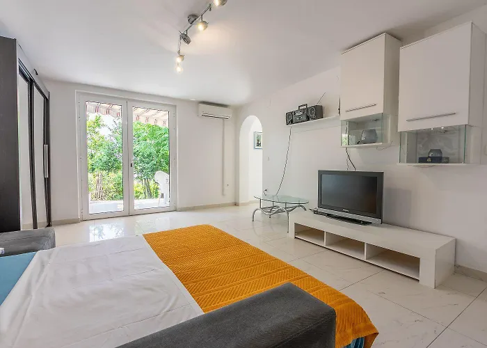 アパート Beeindruckendes Direkt Am Mit Privater Terrasse, Privatparkplatz, Wifi, Grill ツリクヴェニツァ