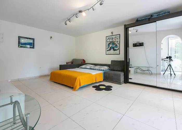 Beeindruckendes Direkt Am Mit Privater Terrasse, Privatparkplatz, Wifi, Grill ツリクヴェニツァ