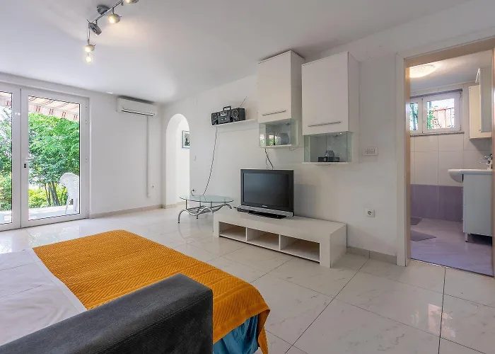 アパート Beeindruckendes Direkt Am Mit Privater Terrasse, Privatparkplatz, Wifi, Grill
