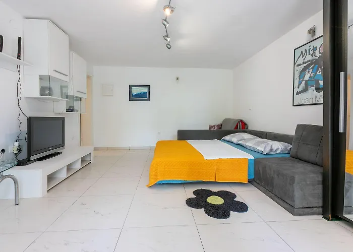 Beeindruckendes Direkt Am Mit Privater Terrasse, Privatparkplatz, Wifi, Grill