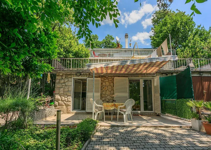 アパート Beeindruckendes Direkt Am Mit Privater Terrasse, Privatparkplatz, Wifi, Grill *