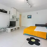 Lägenhet Beeindruckendes Direkt Am Mit Privater Terrasse, Privatparkplatz, Wifi, Grill *